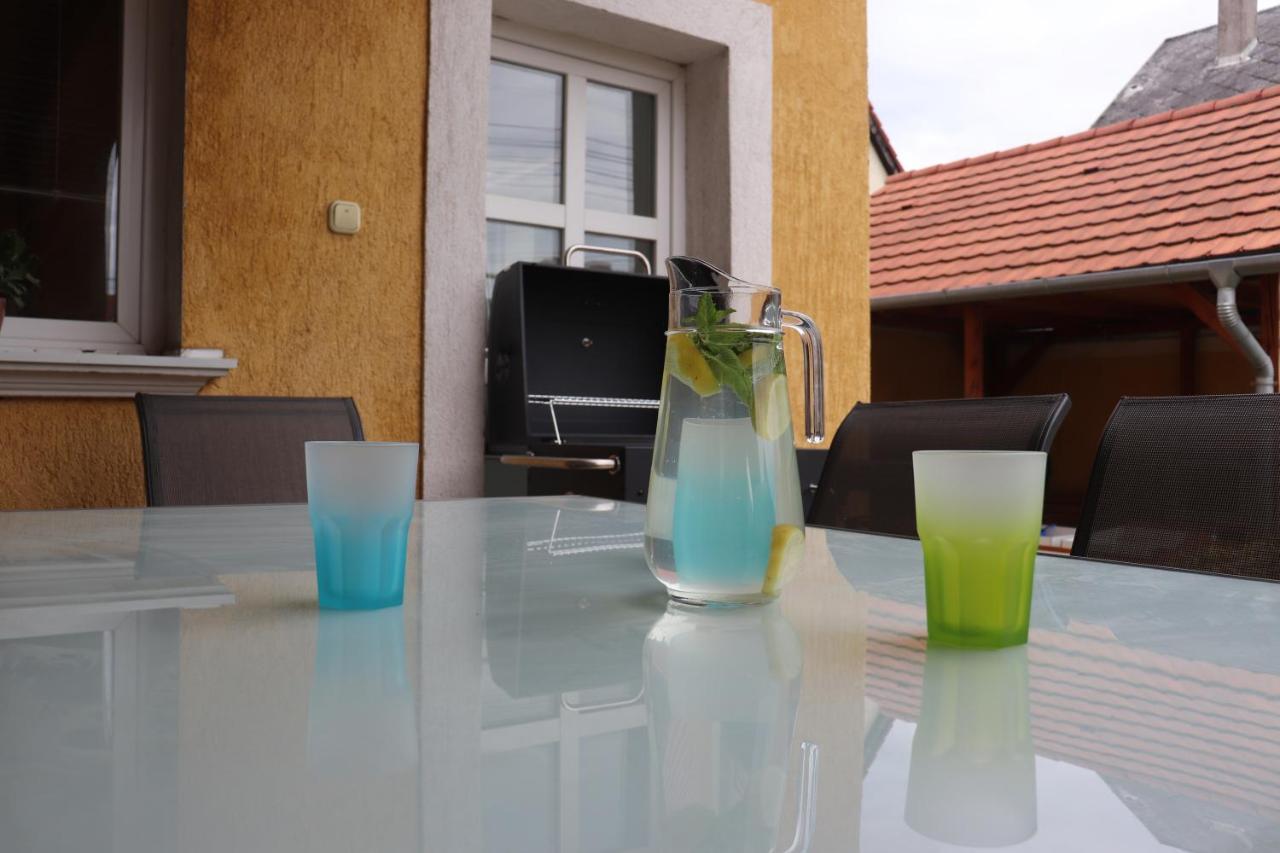 B6 Apartman Veszprém Exterior photo