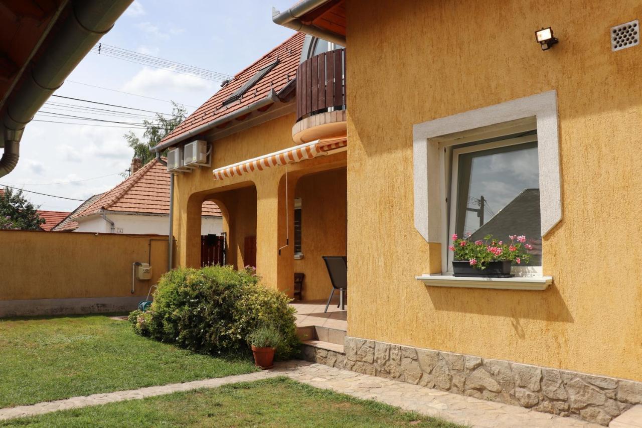 B6 Apartman Veszprém Exterior photo